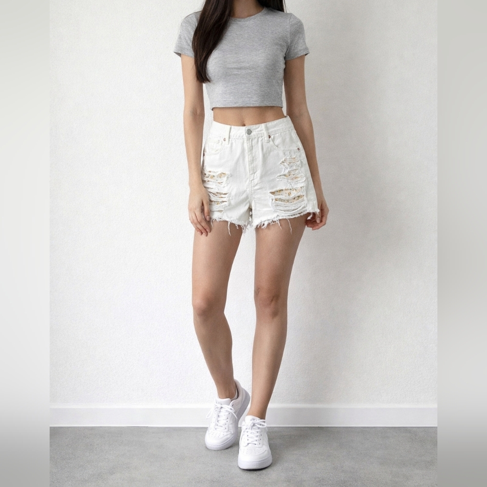 American Eagle White Distressed Mom Short Denim Jean Shorts Size 8 NEW NWT